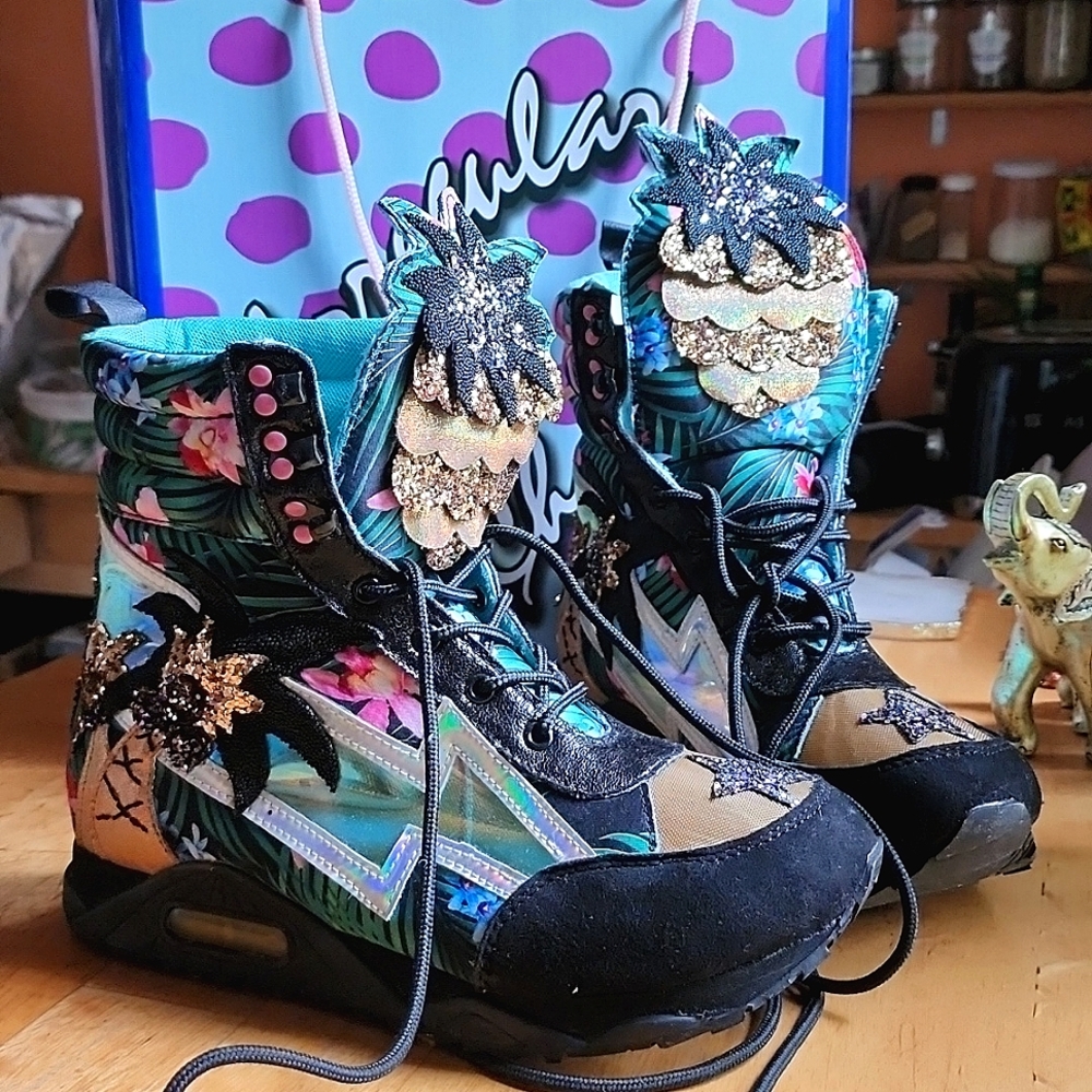 Irregular Choice Trainers (EU41/US10) Sneakers High Top